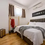Yellow House With Private Parking By Adex Travel Spalato