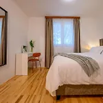 Yellow House With Private Parking By Adex Travel 4* Split