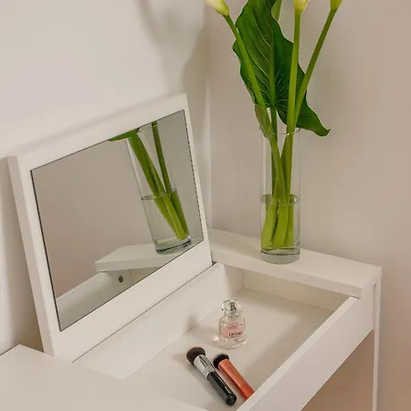 ゲストハウス Yellow House With Private Parking 4*